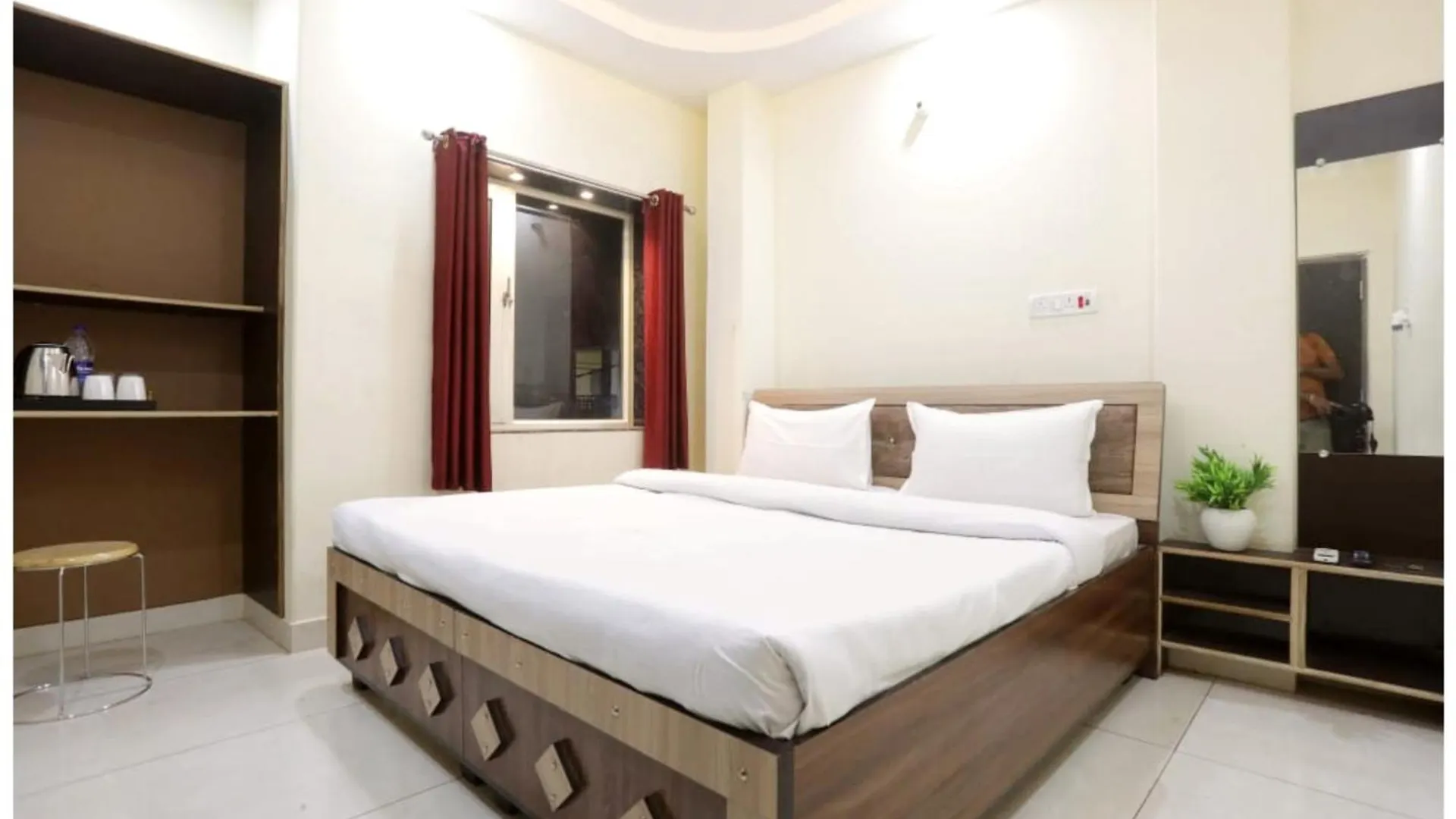 Kashi Nagri Varanasi With Best Facilities And City View